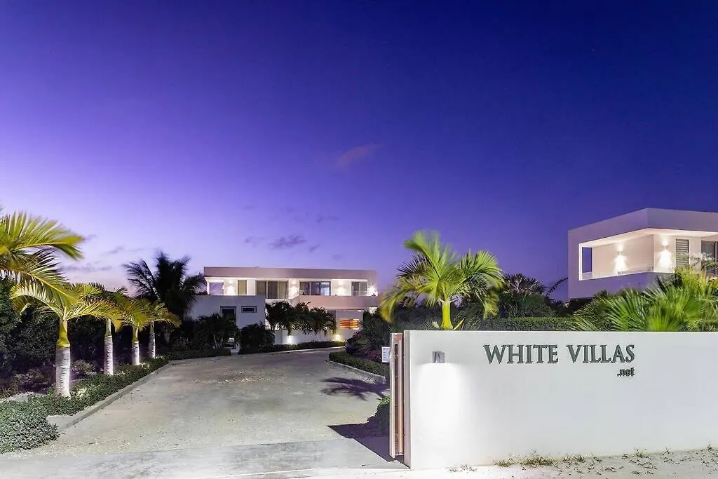 Oceanside 3 Bedroom Luxury Villa With Private Pool, 500Ft From Long Bay Beach -V2