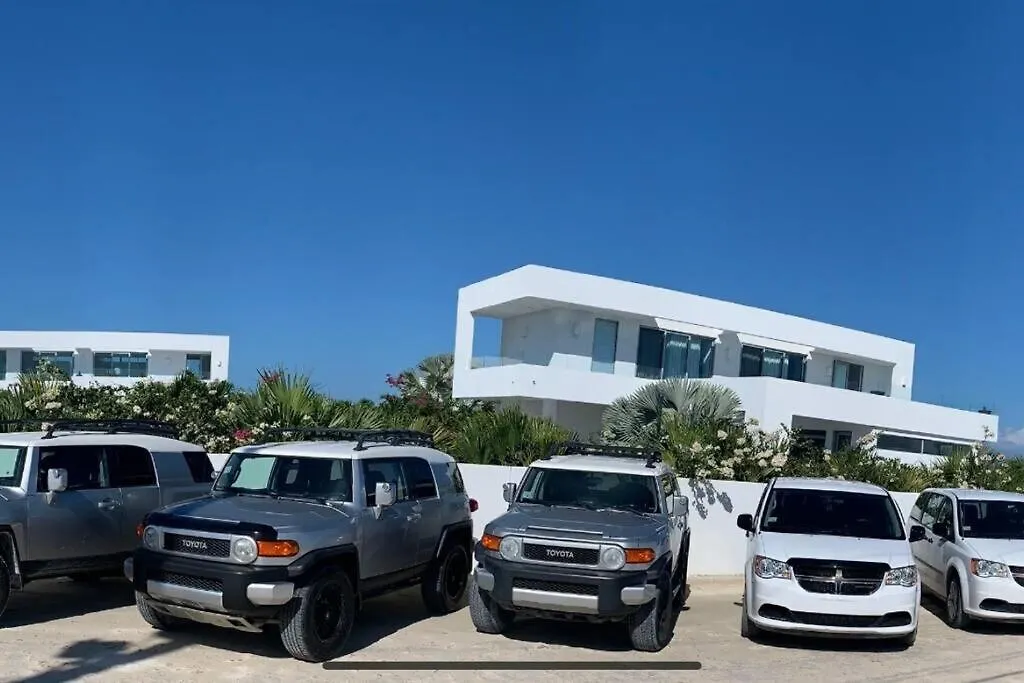 Oceanside 3 Bedroom Luxury Villa With Private Pool, 500Ft From Long Bay Beach -V2