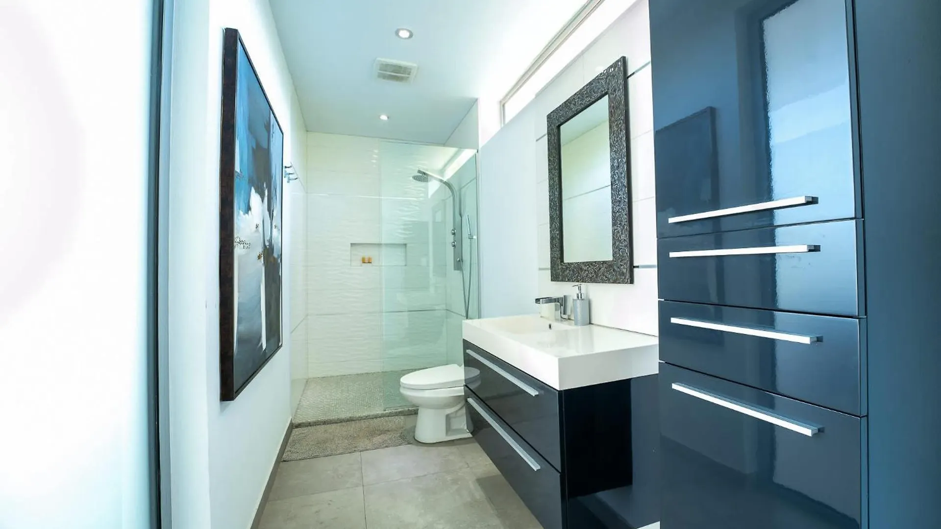 Oceanside 3 Bedroom Luxury Villa With Private Pool, 500Ft From Long Bay Beach -V2